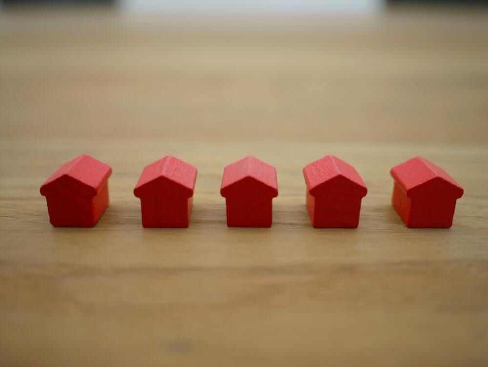 Five red houses in a row